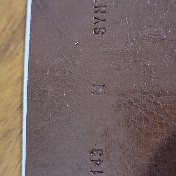 Michael Kors Belt White Synthetic Leather Patterned Gold Tone Buckle Size Medium - Picture 6 of 10